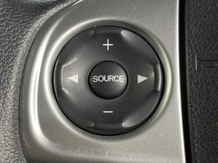 2015 Honda N-BOX CUSTOM DBA-JF1 (UW-6a2b78386922e)[16]