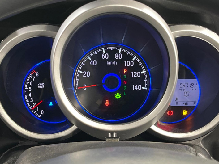 2015 Honda N-BOX CUSTOM DBA-JF1 (UW-6a2b78386922e)[13]