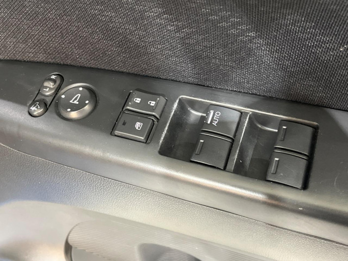 2013 Honda N-BOX CUSTOM DBA-JF1 (UW-6a2b783b02955)[17]