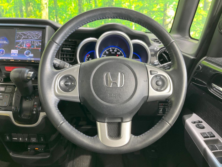 2017 Honda N-BOX CUSTOM DBA-JF1 (UW-6a2b783e313ec)[27]