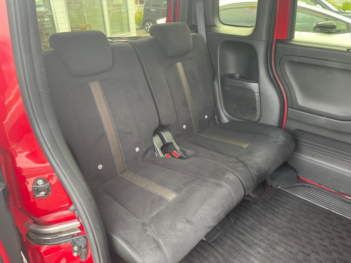 2017 Honda N-BOX CUSTOM DBA-JF3 (UW-6a2b78402c9ae)[17]