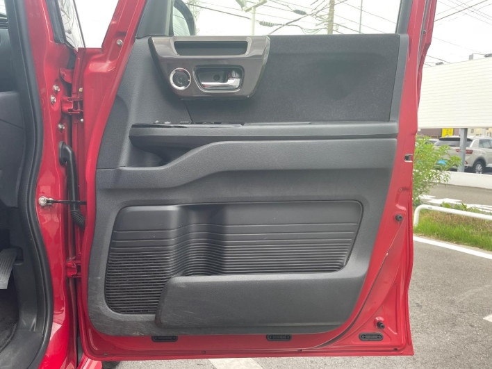 2017 Honda N-BOX CUSTOM DBA-JF3 (UW-6a2b78402c9ae)[16]