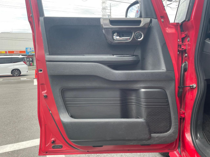 2017 Honda N-BOX CUSTOM DBA-JF3 (UW-6a2b78402c9ae)[25]
