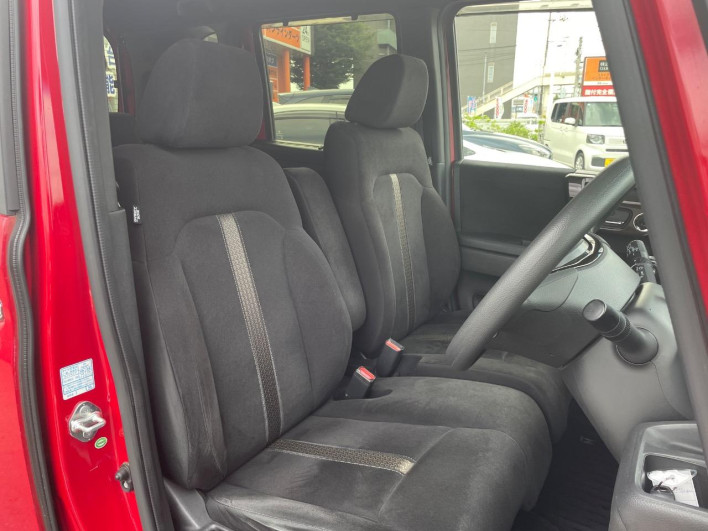 2017 Honda N-BOX CUSTOM DBA-JF3 (UW-6a2b78402c9ae)[14]