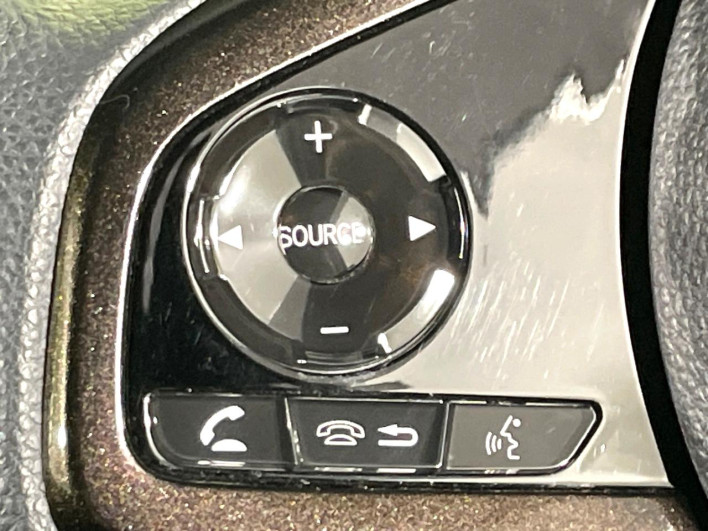 2018 Honda N-BOX CUSTOM DBA-JF3 (UW-6a2b7840b0ae2)[28]