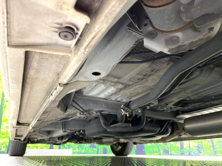 2018 Honda N-BOX CUSTOM DBA-JF3 (UW-6a2b7840b0ae2)[11]