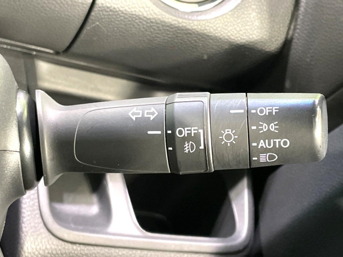2018 Honda N-BOX CUSTOM DBA-JF3 (UW-6a2b7840b0ae2)[27]