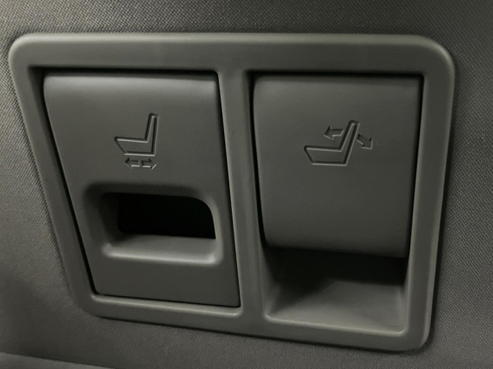 2020 Honda N-BOX 6BA-JF3 (UW-6a2b784465e42)[27]