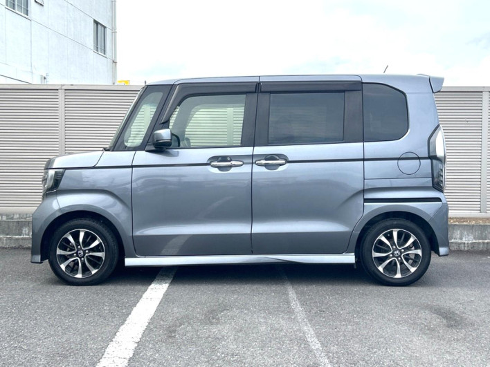 2020 Honda N-BOX CUSTOM 6BA-JF3 (UW-6a2b78463d9bf)[22]