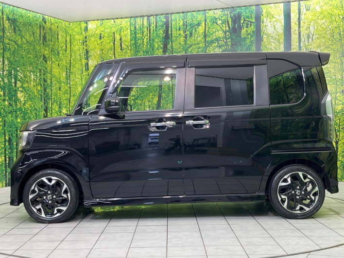 2018 Honda N-BOX CUSTOM DBA-JF3 (UW-6a2b78476ed28)[11]