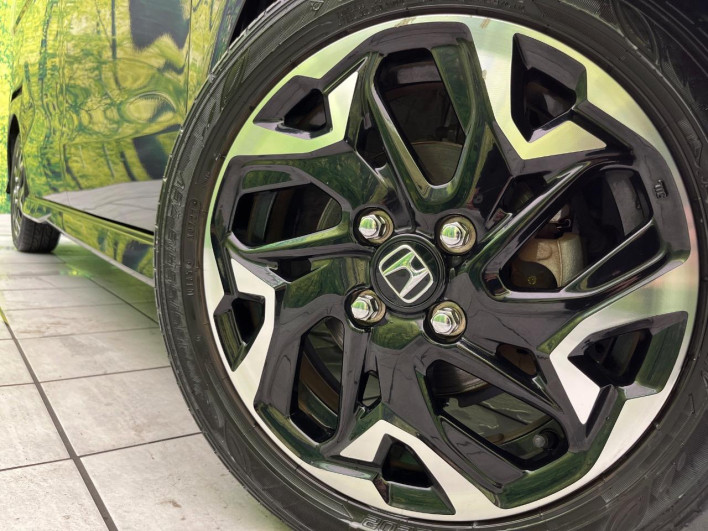 2018 Honda N-BOX CUSTOM DBA-JF3 (UW-6a2b78476ed28)[15]