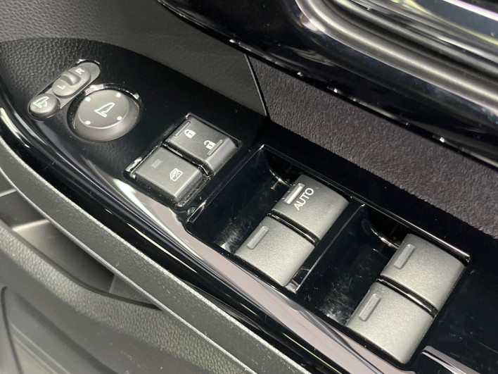 2021 Honda N-BOX CUSTOM 6BA-JF3 (UW-6a2b784a4514c)[10]