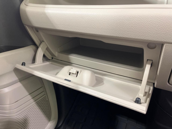 2018 Honda N-BOX DBA-JF4 (UW-6a2b784f1ce71)[24]