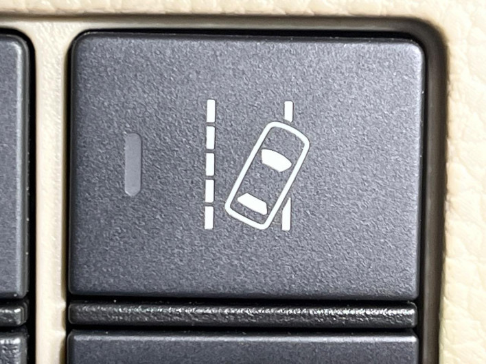 2018 Honda N-BOX DBA-JF4 (UW-6a2b784f1ce71)[16]