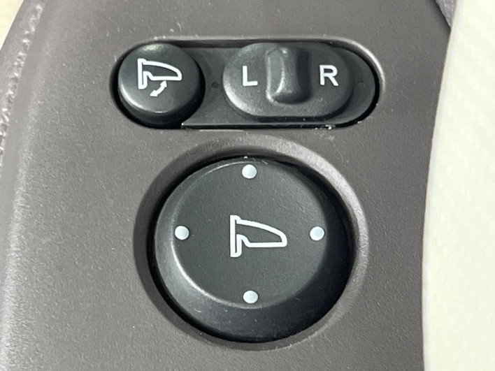2018 Honda N-BOX DBA-JF4 (UW-6a2b784f1ce71)[11]