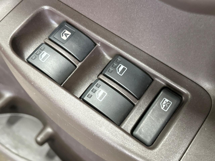 2013 Toyota Passo DBA-KGC30 (UW-6a2b786fdac5e)[9]