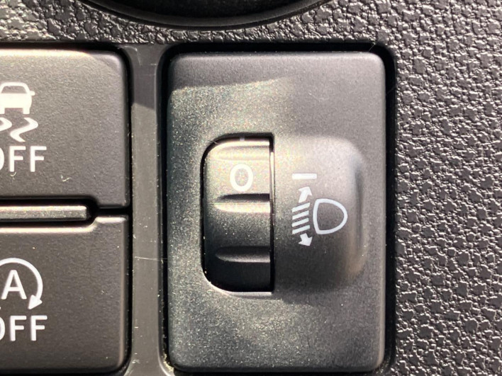 2018 Daihatsu Mirai Ease 5BA-LA360S (UW-6a2b78835a93d)[22]