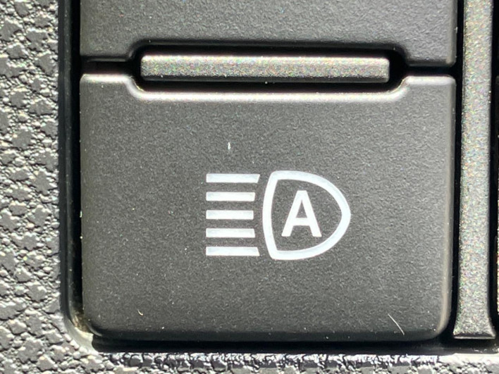 2018 Daihatsu Mirai Ease 5BA-LA360S (UW-6a2b78835a93d)[24]