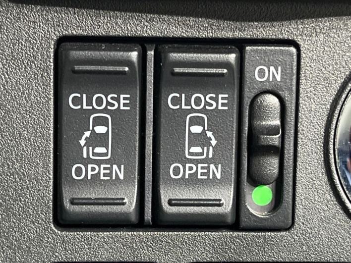 2021 Toyota Pixis Mega 3BA-LA700A (UW-6a2b7895efc9e)[8]