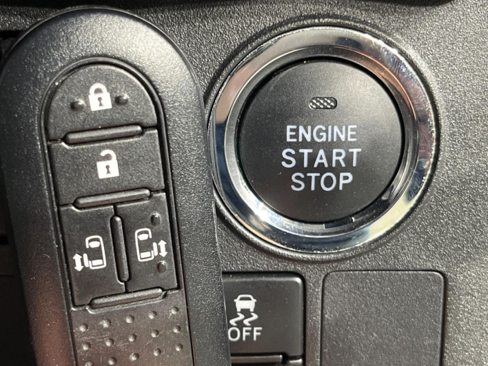 2021 Toyota Pixis Mega 3BA-LA700A (UW-6a2b7895efc9e)[7]
