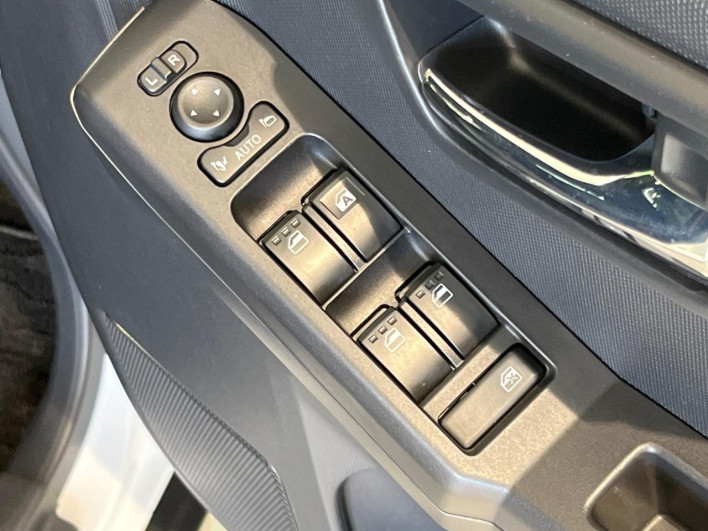 2020 Daihatsu Taft 5BA-LA900S (UW-6a2b789db28e5)[24]