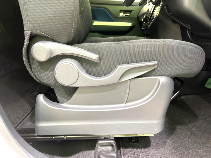 2019 Toyota Roomy DBA-M900A (UW-6a2b78a989019)[16]