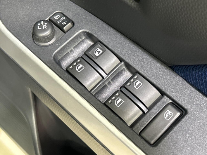 2020 Toyota Roomy DBA-M900A (UW-6a2b78aa67b37)[25]