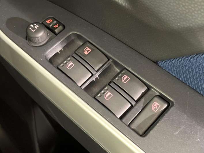 2020 Daihatsu Toll DBA-M900S (UW-6a2b78b19c68e)[10]