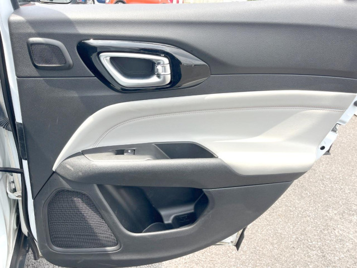 2022 Chrysler Jeep Compass 3BA-M624 (UW-6a2b78bf4bc22)[20]