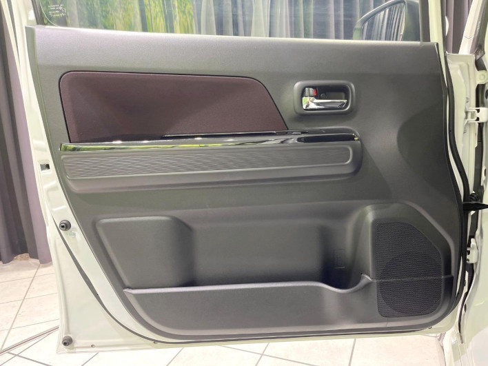 2018 Suzuki Wagon R Stingray DAA-MH55S (UW-6a2b78c8db649)[13]