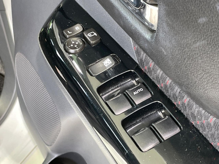 2015 Suzuki Spacia Custom DAA-MK42S (UW-6a2b78cd4680a)[24]