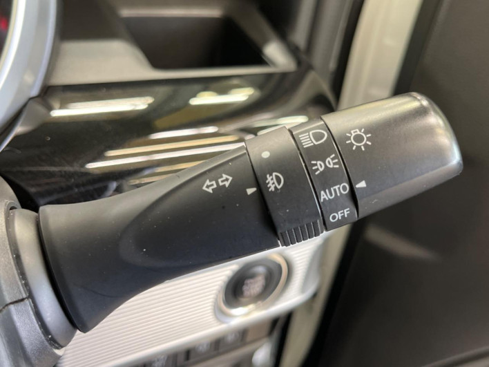2018 Suzuki Spacia Custom DAA-MK53S (UW-6a2b78d2c4e1e)[18]