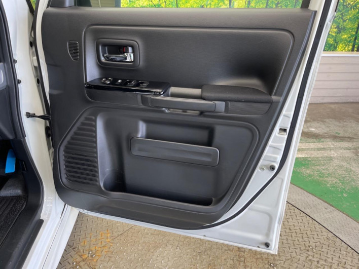 2018 Suzuki Spacia Custom DAA-MK53S (UW-6a2b78d2c4e1e)[24]