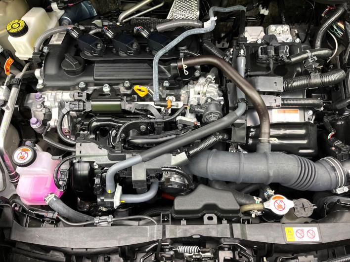 2025 Toyota Yaris Cross 6AA-MXPJ10 (UW-6a2b78f9b8403)[4]