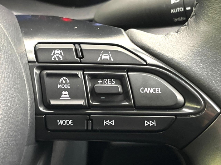 2025 Toyota Yaris Cross 6AA-MXPJ10 (UW-6a2b78f9b8403)[13]