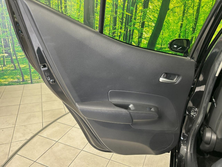 2021 Toyota Aqua 6AA-MXPK11 (UW-6a2b78fce571d)[26]