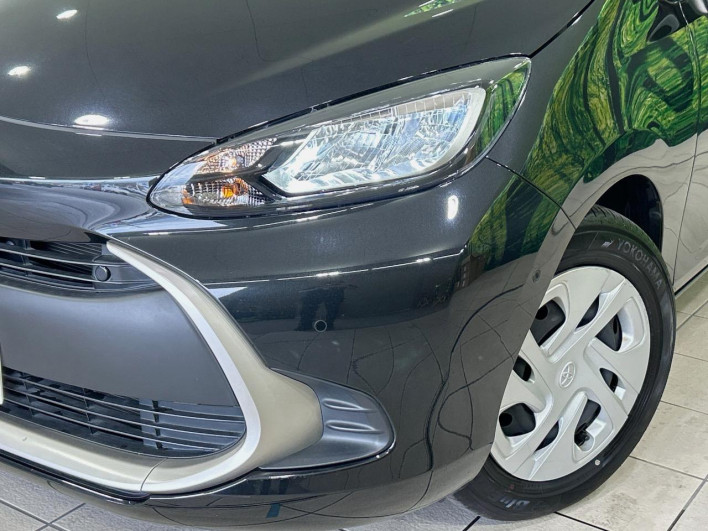 2021 Toyota Aqua 6AA-MXPK11 (UW-6a2b78fce571d)[5]