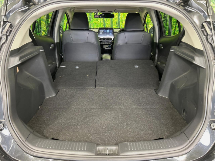 2021 Toyota Aqua 6AA-MXPK11 (UW-6a2b78fce571d)[21]
