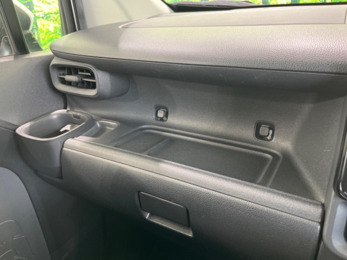 2023 Toyota Sienta 6AA-MXPL10G (UW-6a2b79027e88c)[29]