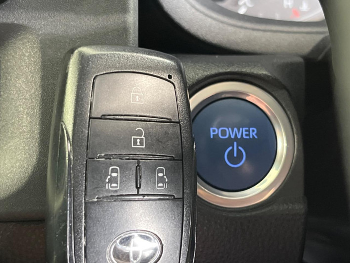 2023 Toyota Sienta 6AA-MXPL10G (UW-6a2b79027e88c)[27]