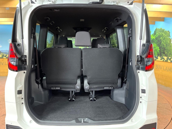 2023 Toyota Noah 6BA-MZRA90W (UW-6a2b79128c4c0)[12]
