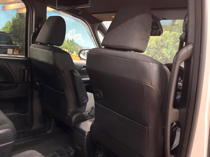 2023 Toyota Noah 6BA-MZRA90W (UW-6a2b79128c4c0)[20]