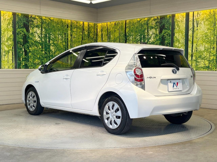 2012 Toyota Aqua DAA-NHP10 (UW-6a2b7919ebc04)[19]