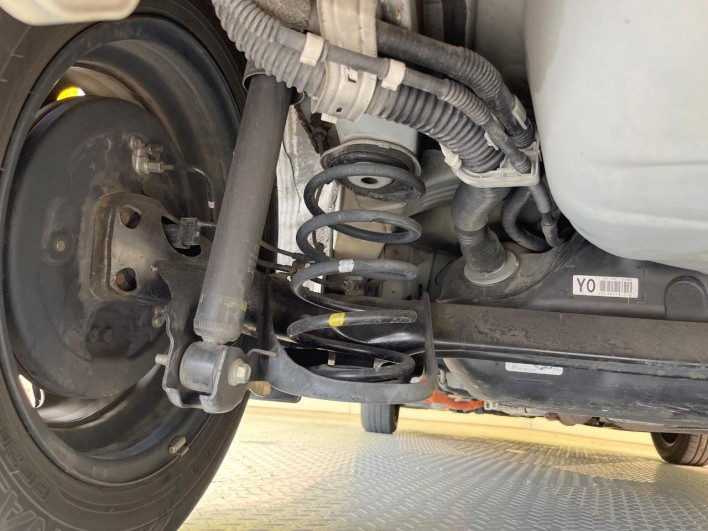 2012 Toyota Aqua DAA-NHP10 (UW-6a2b7919ebc04)[22]