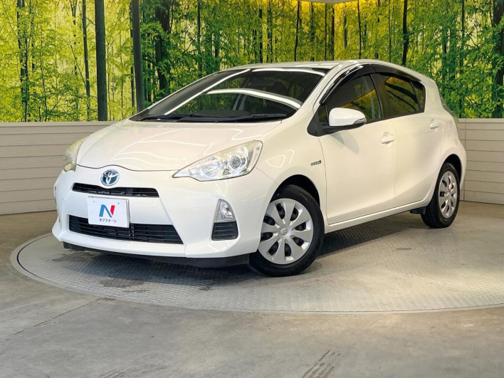 2012 Toyota Aqua DAA-NHP10 (UW-6a2b7919ebc04)[0]
