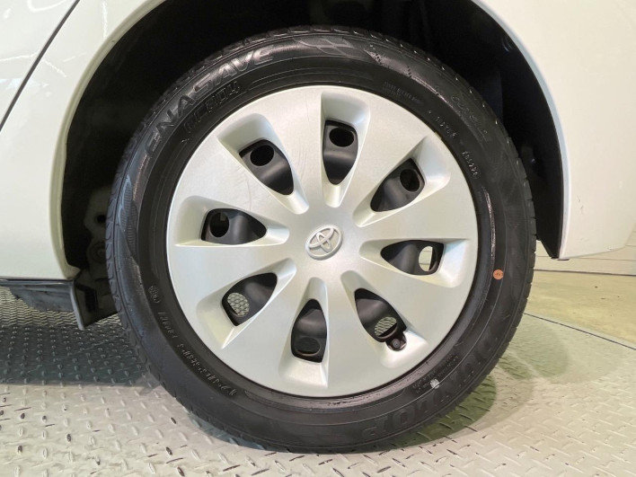 2012 Toyota Aqua DAA-NHP10 (UW-6a2b7919ebc04)[8]