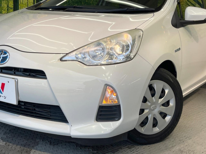 2012 Toyota Aqua DAA-NHP10 (UW-6a2b7919ebc04)[12]