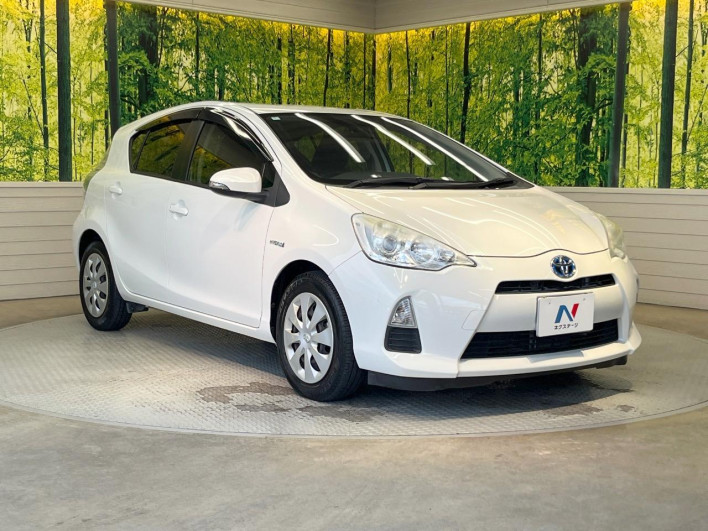 2012 Toyota Aqua DAA-NHP10 (UW-6a2b7919ebc04)[15]