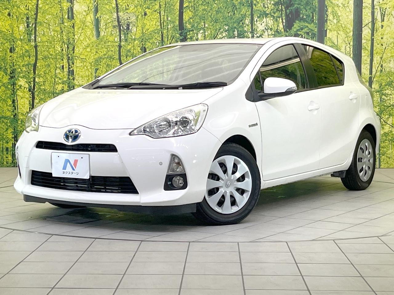 2013 Toyota Aqua DAA-NHP10