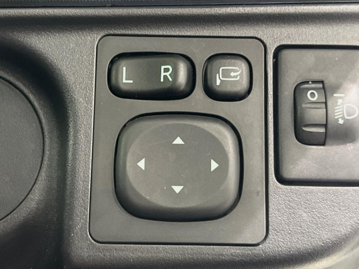 2021 Toyota Aqua 6AA-NHP10 (UW-6a2b791d7ee57)[22]